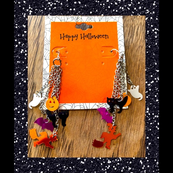 Jewelry - SOLD.  New!! 👻Holographic Halloween Earrings 🎃